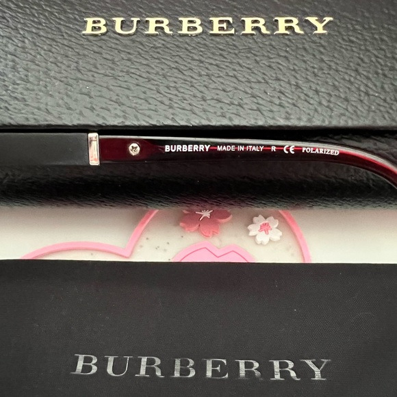 Burberry Sunglasses - Picture 4 of 7